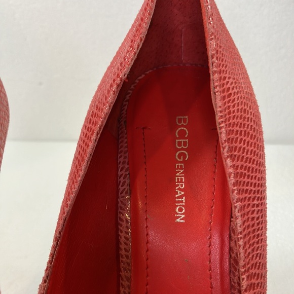BCBG Eneretion Red leather heels size 8 - Picture 5 of 8